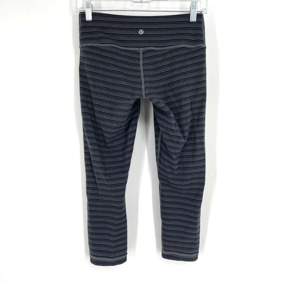 Lululemon Wunder Under Crop 21" Black Stripe Size 6 - Picture 2 of 9